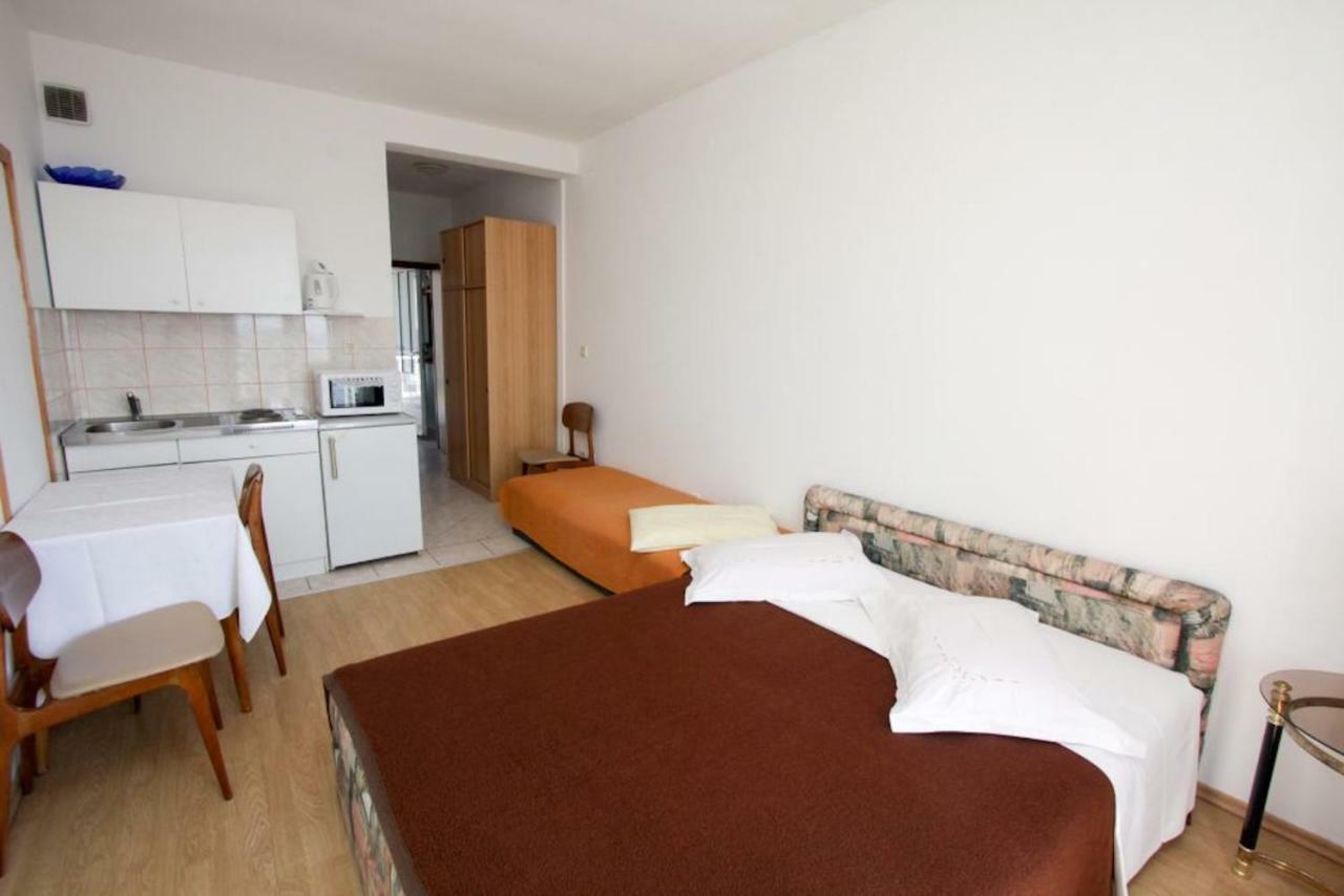Apartments Elenora Brist Dış mekan fotoğraf